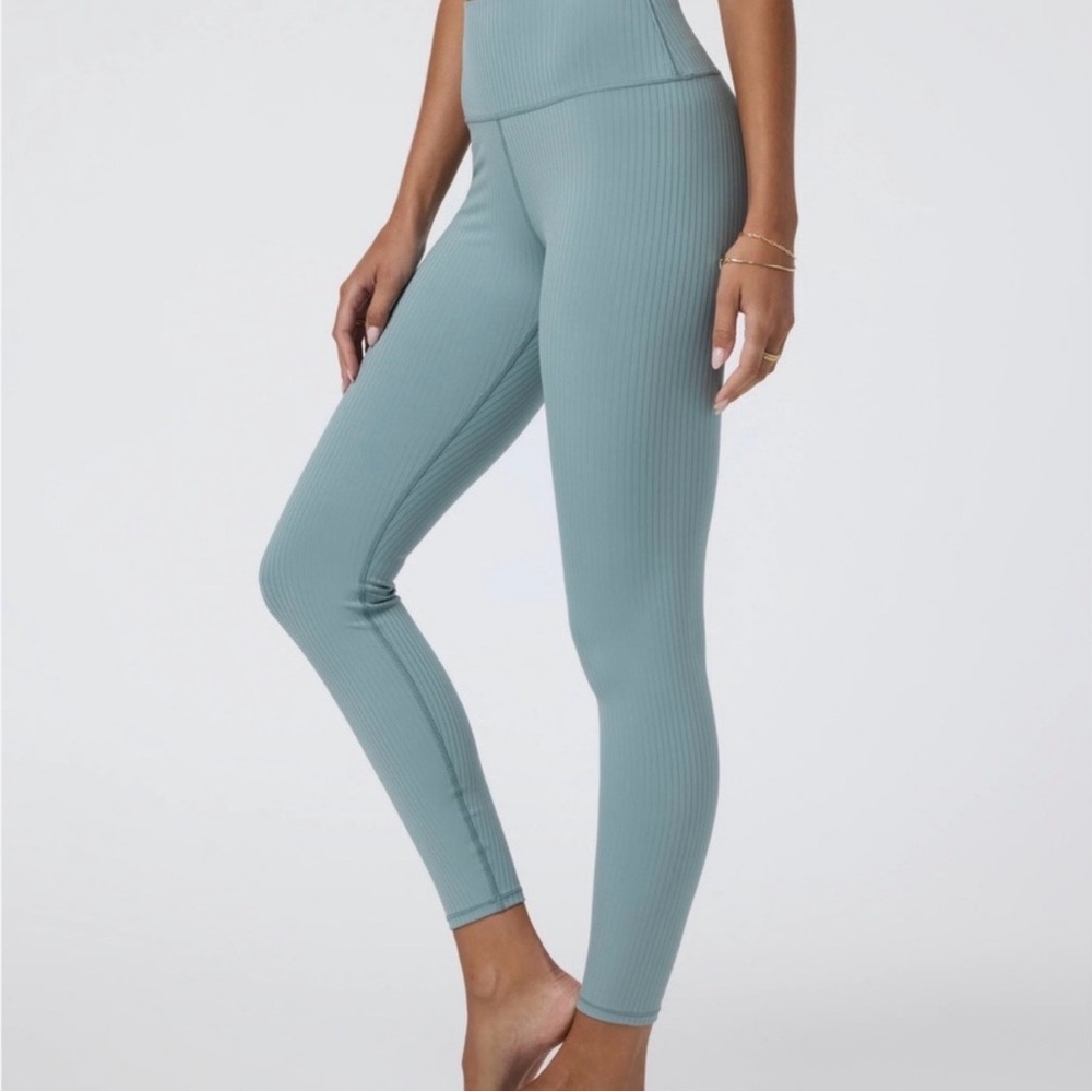 NWT Vuori Rib Inversion Set | size M - Picture 5 of 7